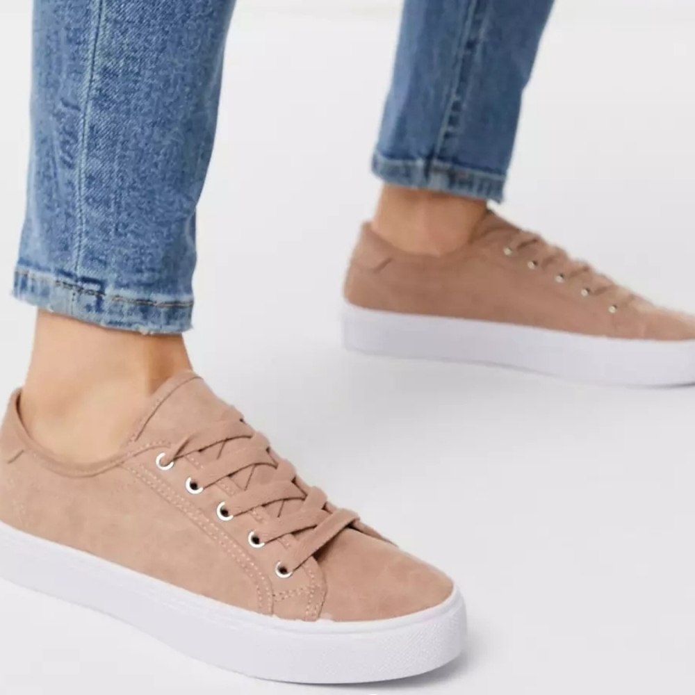 ASOS Design Dizzy low top sneakers.